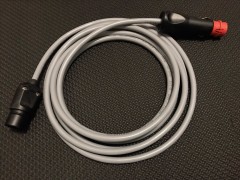 Nabíjecí kabel do auta