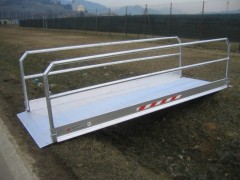 Přejezdová rampa MPL1800H (1)