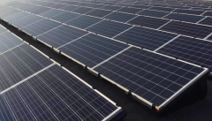 Zemní držáky solárních panelů (4)